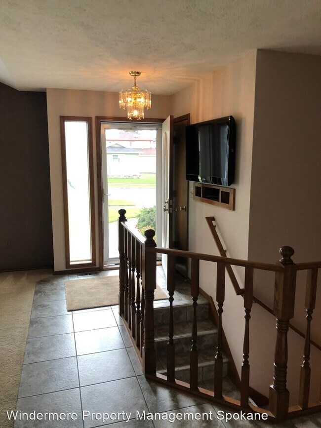 Foto del edificio - 3 br, 3 bath House - 6114 W. Wind River Dr.