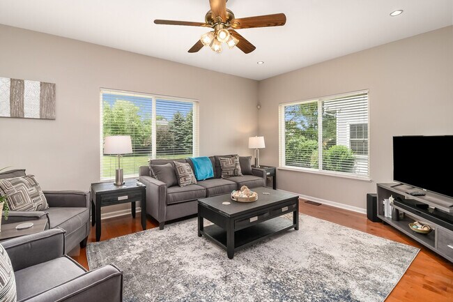 Foto del edificio - 2485 Red Hawk Ridge Ct