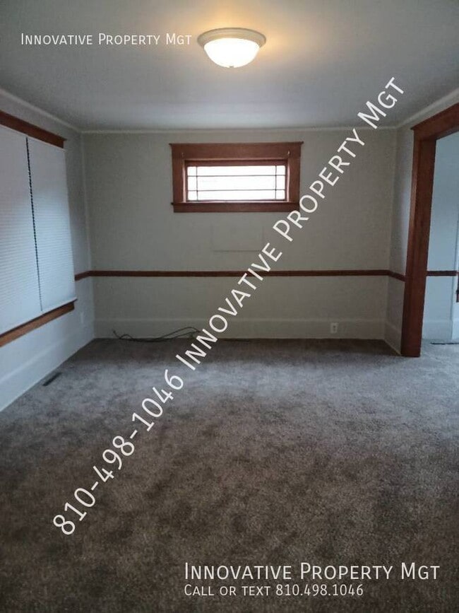 Building Photo - 325 N State Rd