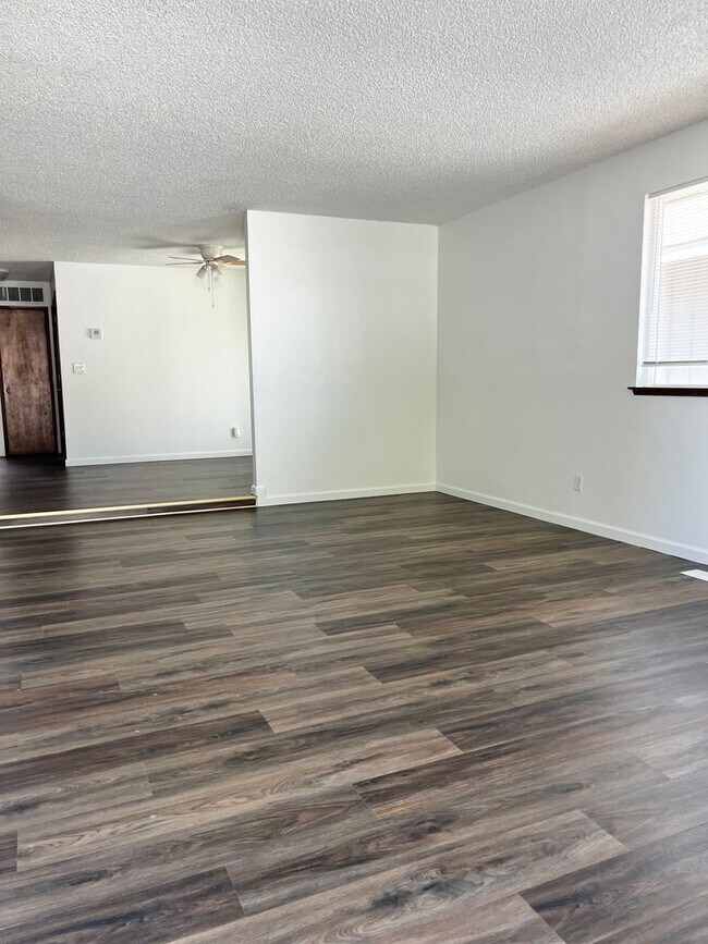 Building Photo - 1528 North Ct