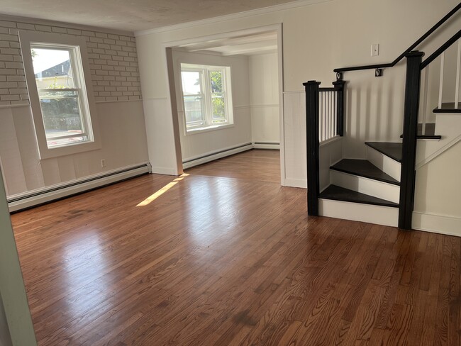 Living/dining area - 44 Assonet St