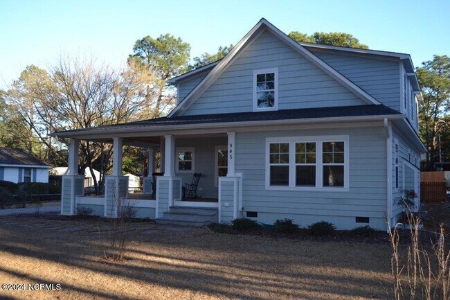 Foto del edificio - 845 N May St