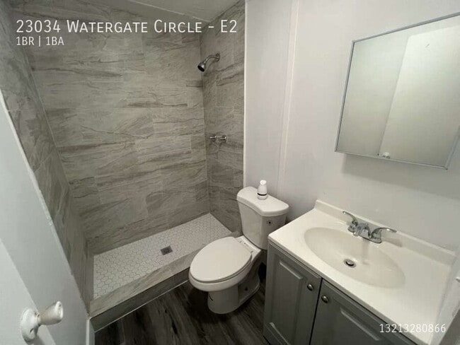 Foto del edificio - 23034 Watergate Cir