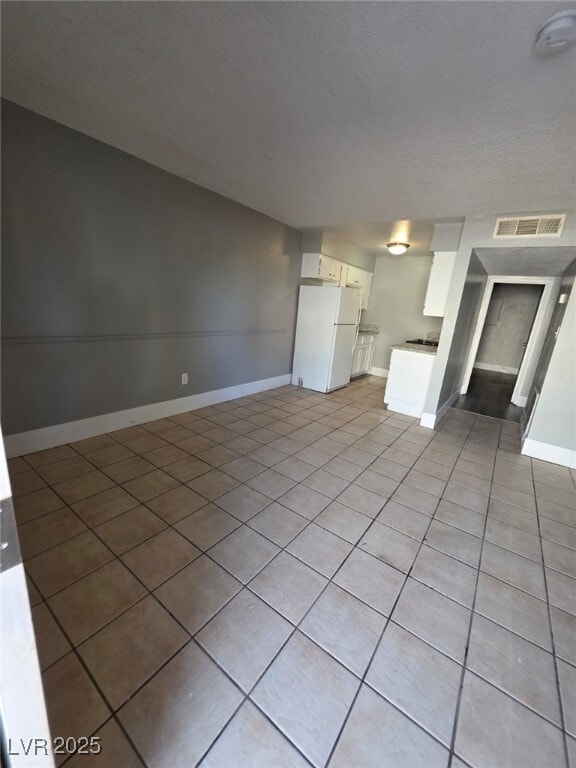 Building Photo - 1075 E Desert Inn Rd