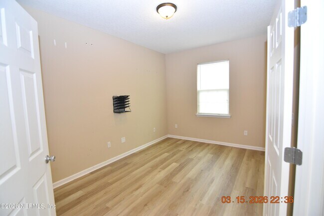 Foto del edificio - 16019 Hutton Ln