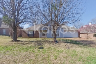 Building Photo - 845 Windward Dr