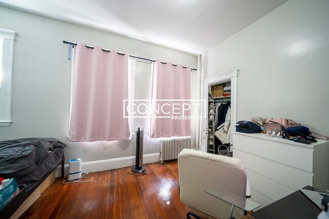 Foto del edificio - 447 Park Dr