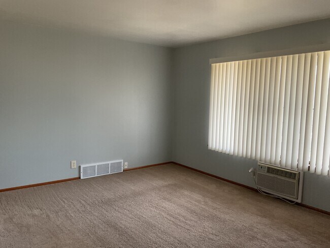 Foto del edificio - 9729 - 9739 W Hampton Ave