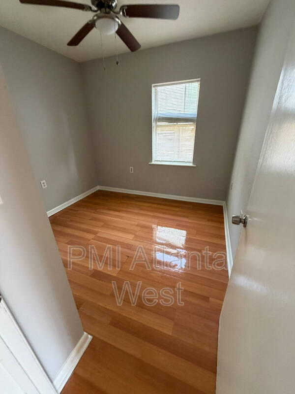 Building Photo - 265 Lawton St SW