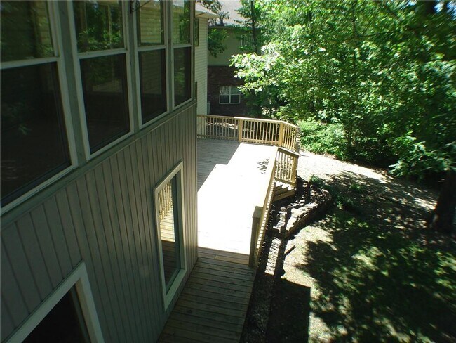 Foto del edificio - 19 Neffwood Ln