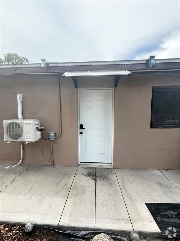 Building Photo - 1502 Deauville Dr