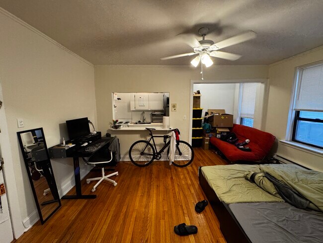 Foto del edificio - 3338 N Marshfield Ave