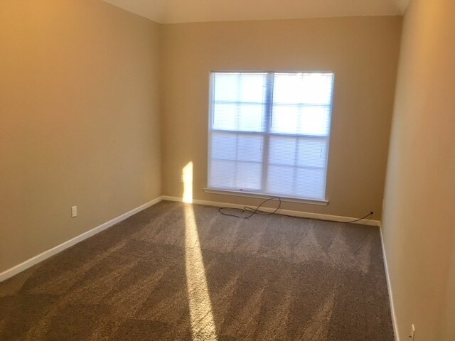 Building Photo - 1161 E Cortona Cir