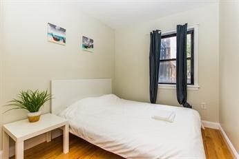 Foto del edificio - 4 Bd, 2 Bath