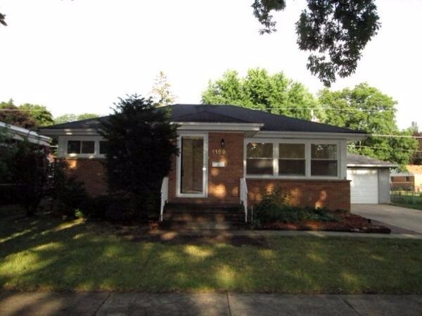 Primary Photo - 1040 W Strieff Ln