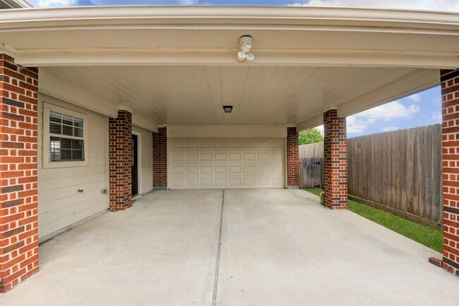 Foto del edificio - 3403 Kerr Ln