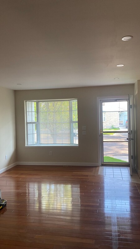 Foto del edificio - 930 W 133rd Cir