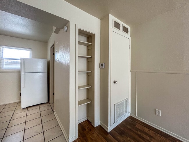 Building Photo - Pecan Grove Apartments