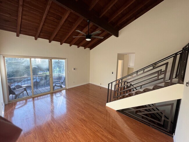 Foto del edificio - 5144 Javalambre Dr