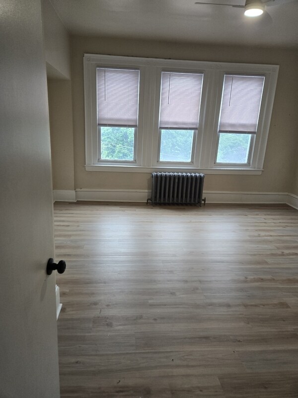 Foto del edificio - 1306 W Hunting Park Ave