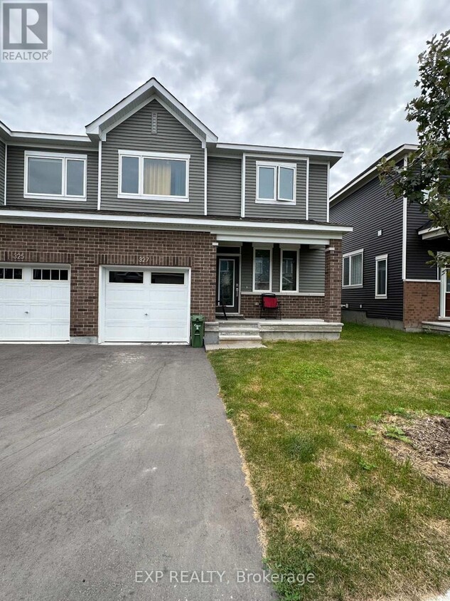 Primary Photo - 327 Canadensis Ln