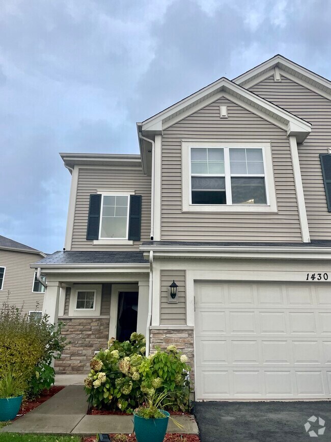 Apartments For Rent in Pingree Grove, IL 15 Rentals