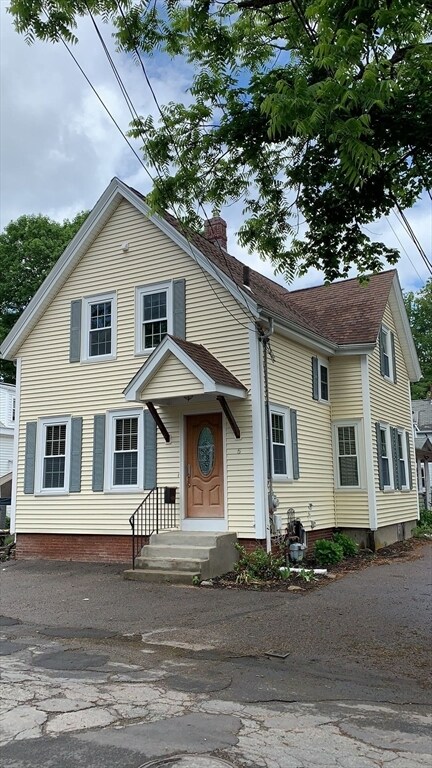 Primary Photo - 5 Whalen Ln