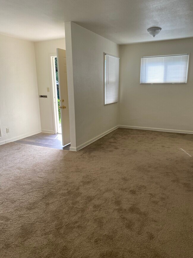 Foto del edificio - 1761 Market St NE