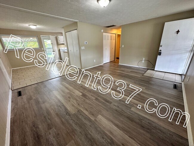 Foto del edificio - 3 Bed 2 bath Home