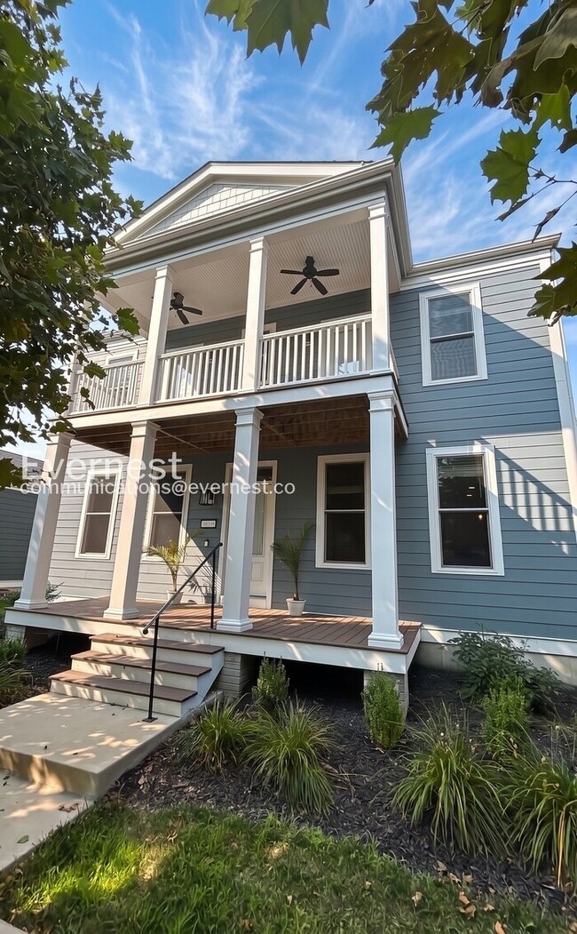 Building Photo - 6013 New Town Dr
