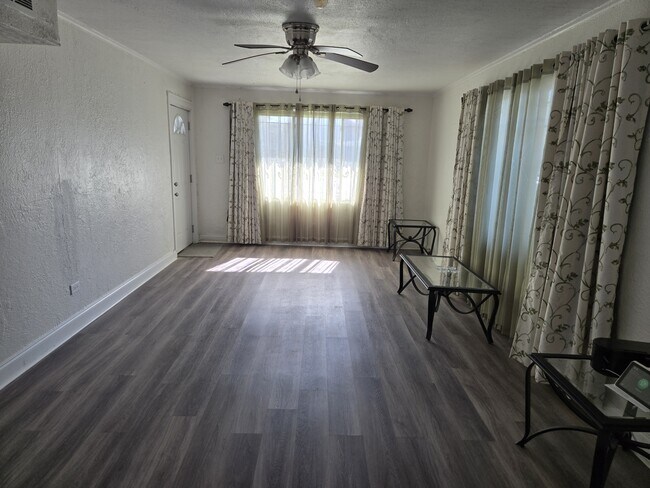 Foto del edificio - 2175 N Broad St