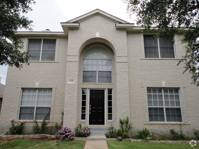 Building Photo - 1114 Black Locust Drive West