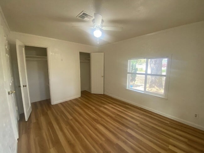Building Photo - 310 Gregory Dr