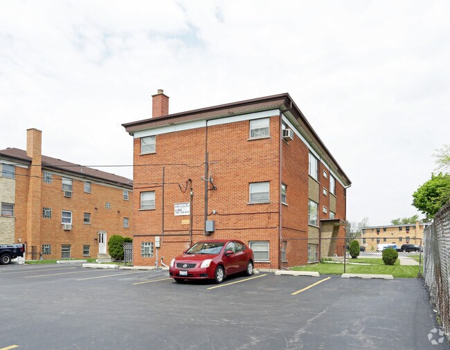 Building Photo - 109 E Blecke Ave