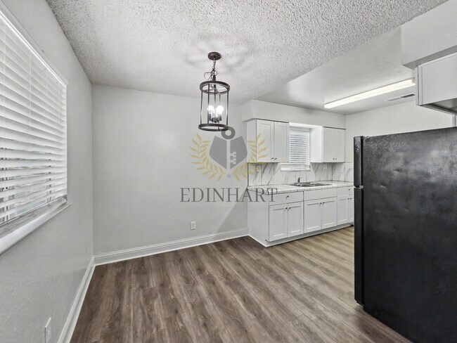 Foto del edificio - 3948 E Woodward Ave