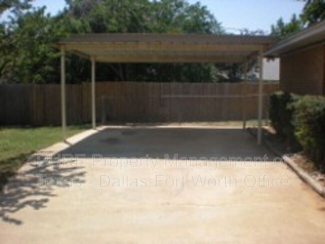 Photo - 7525 Windhaven Rd House