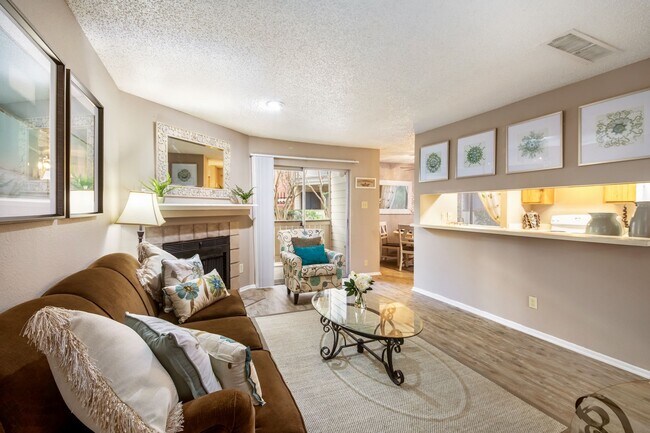 Building Photo - 701 W Longspur Blvd