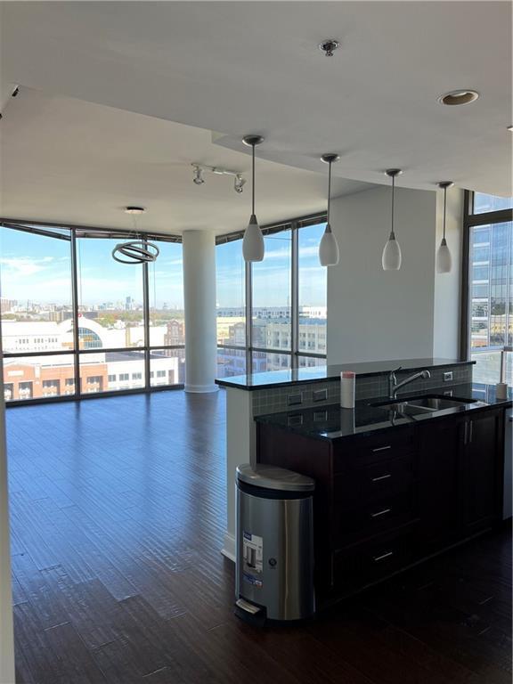 Foto del edificio - 270 17th St NW