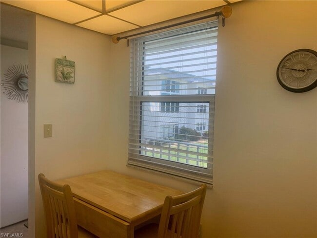 Building Photo - 1700 Pine Valley Dr
