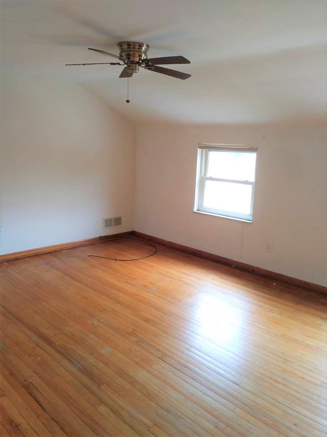 Building Photo - 2313 Harrison St