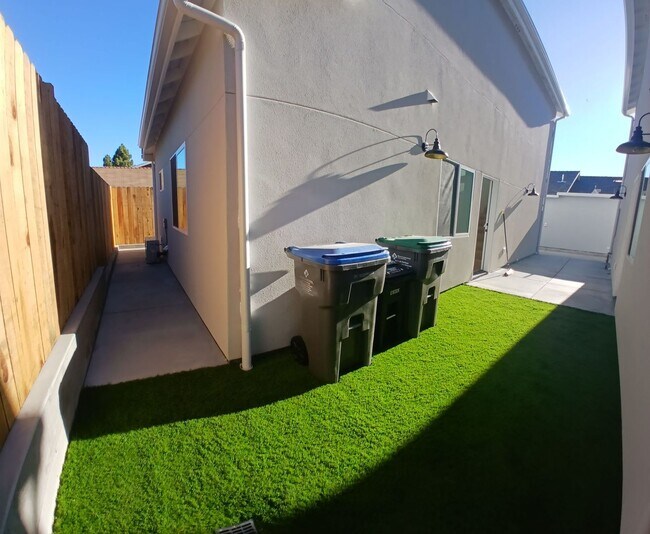 Foto del edificio - PRIME CAL POLY LOCATION!!