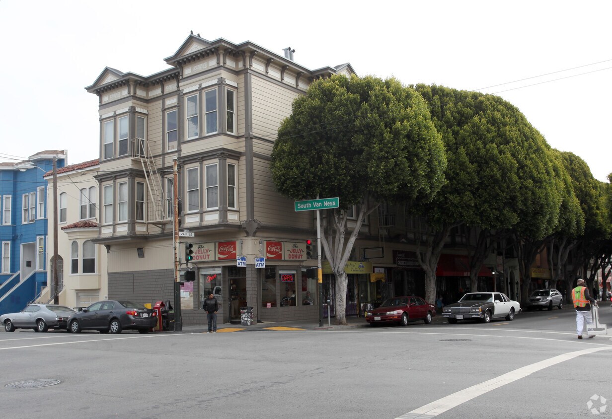 Foto principal - 3182-3198 24th St