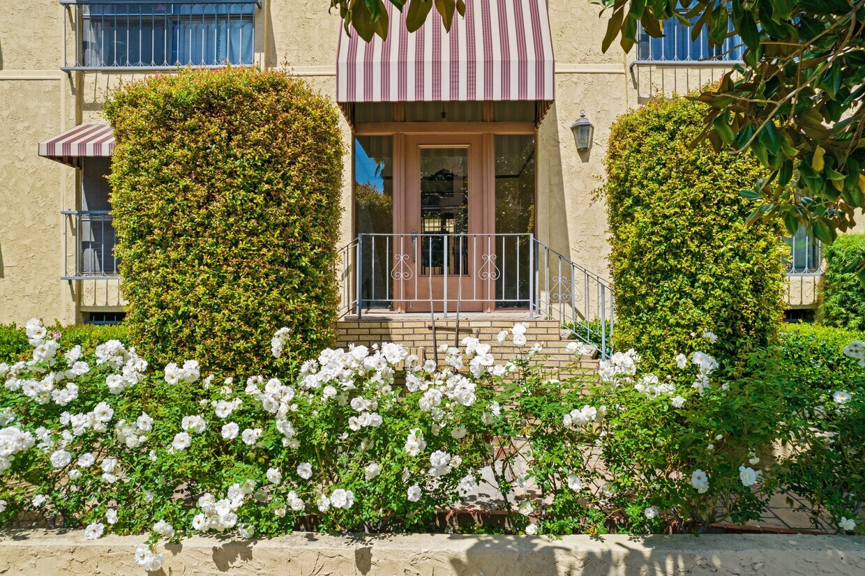 11507 Moorpark St Unit 301, North Hollywood, CA 91602 Condo for Rent