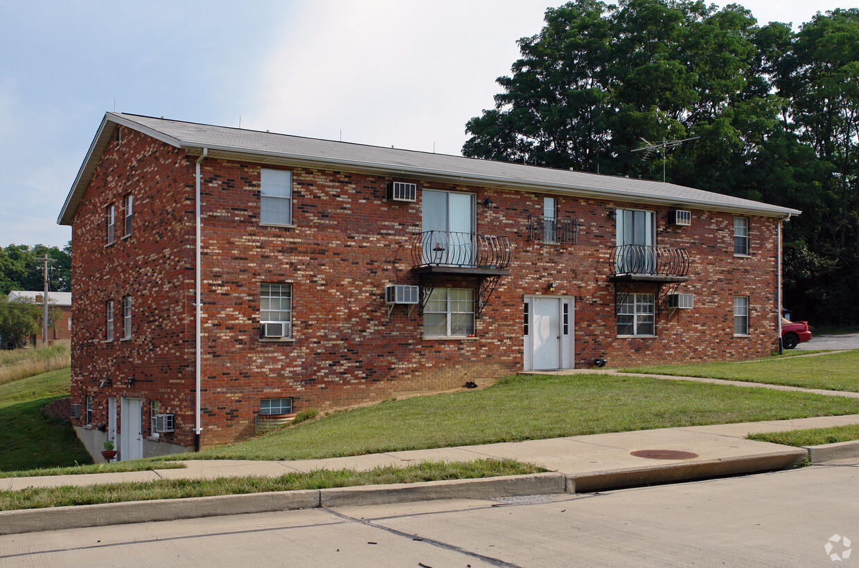 Primary Photo - Town Center Apartments