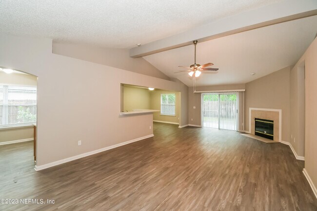 Building Photo - 11191 Lauren Oak Ln