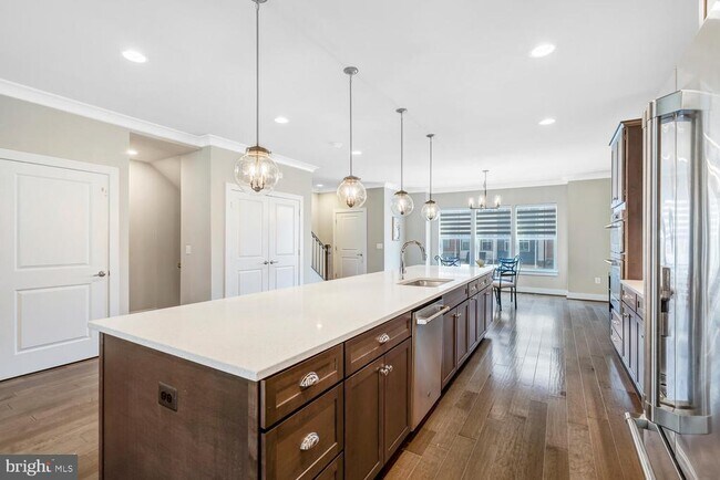 Building Photo - 7770 Belvale Dr