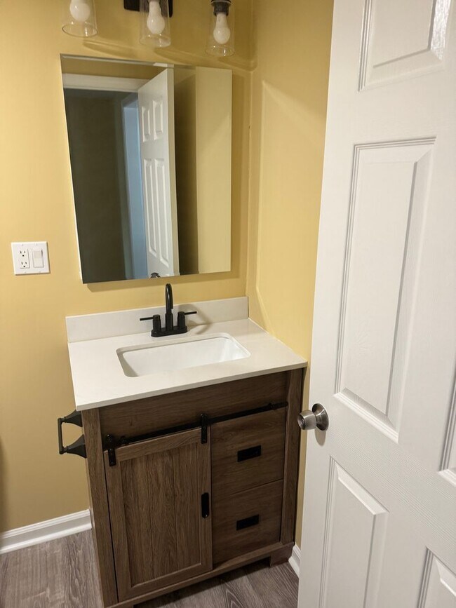 Foto del edificio - Beautifully Renovated 2 Bedroom, 2 Bathroom Home in the Heart of Martinez