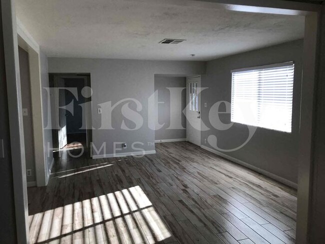 Foto del edificio - 8511 N 31st Ave