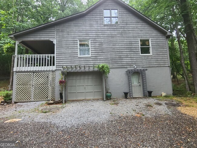 Building Photo - 120 Rocky Stream Ct