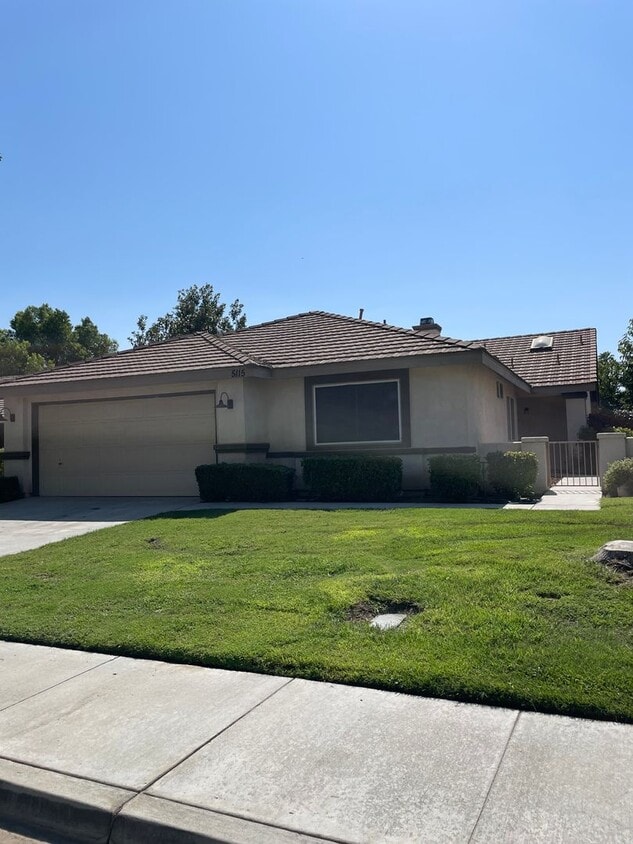 Primary Photo - 5115 Shadow Lake Dr